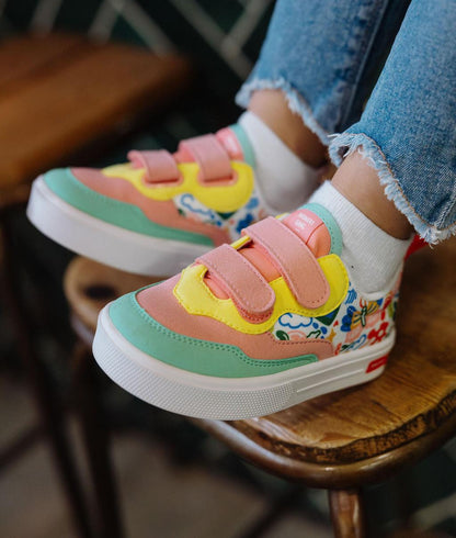 Sneakers enfant rose vert jaune imprimé art fleurs double scratchs Hello Hossy