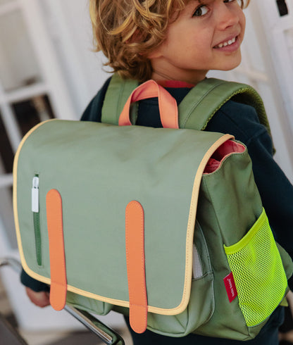 Children's green schoolbag with Orange details and fluorescent yellow pocket Hello Hossy