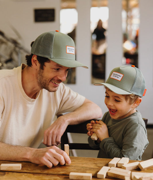 Casquette Parents-Enfants Mini Olive, style Trucker, matchy-matchy, éco-responsable, dès 9 mois, Cool Kids Only !