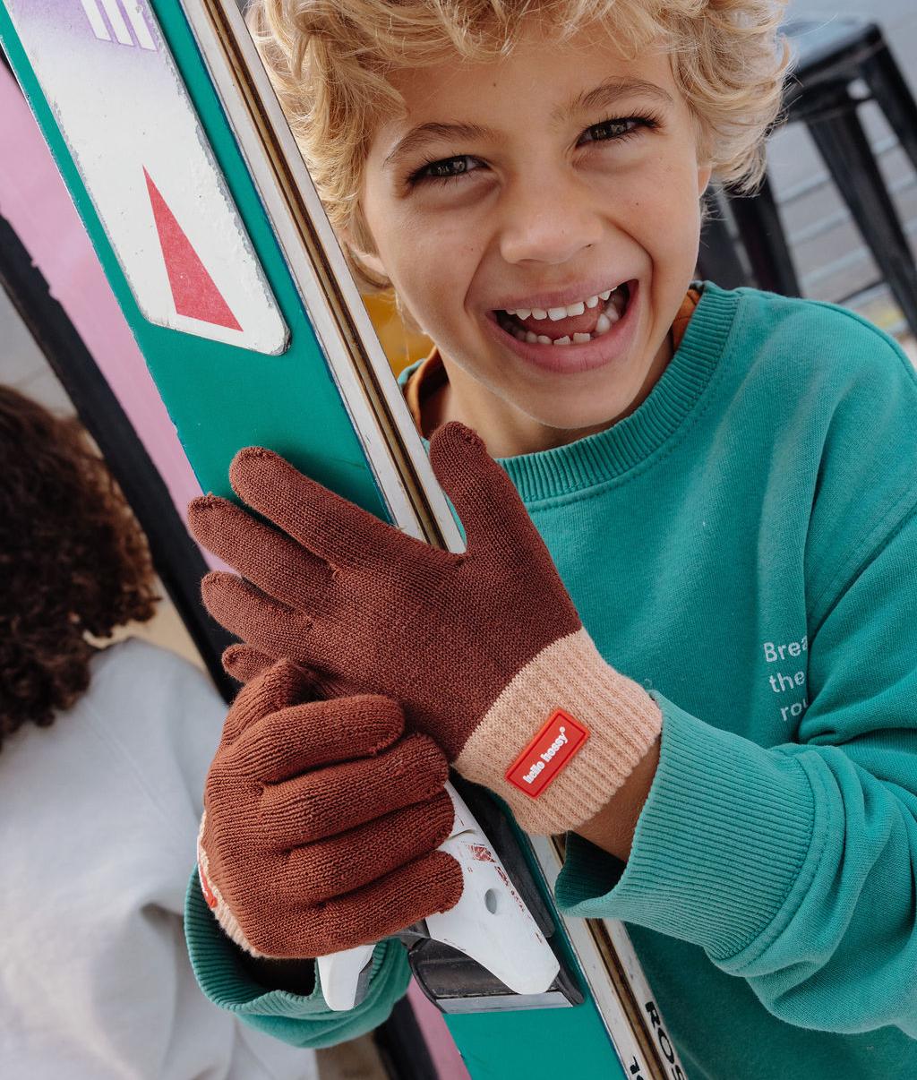 Children's gloves brown Beige edge red label Hello Hossy
