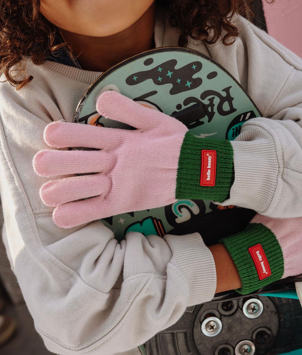 Children's pink and green fine-knit gloves with label Hello Hossy
