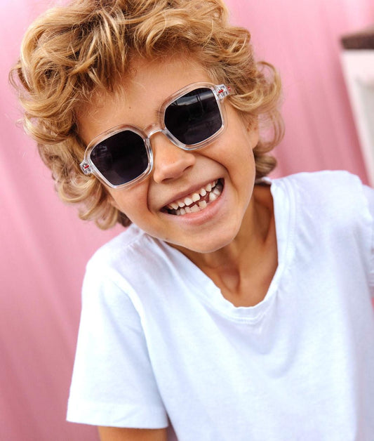 Lunettes de soleil enfant blanc transparent forme carrée verres foncés Hello Hossy