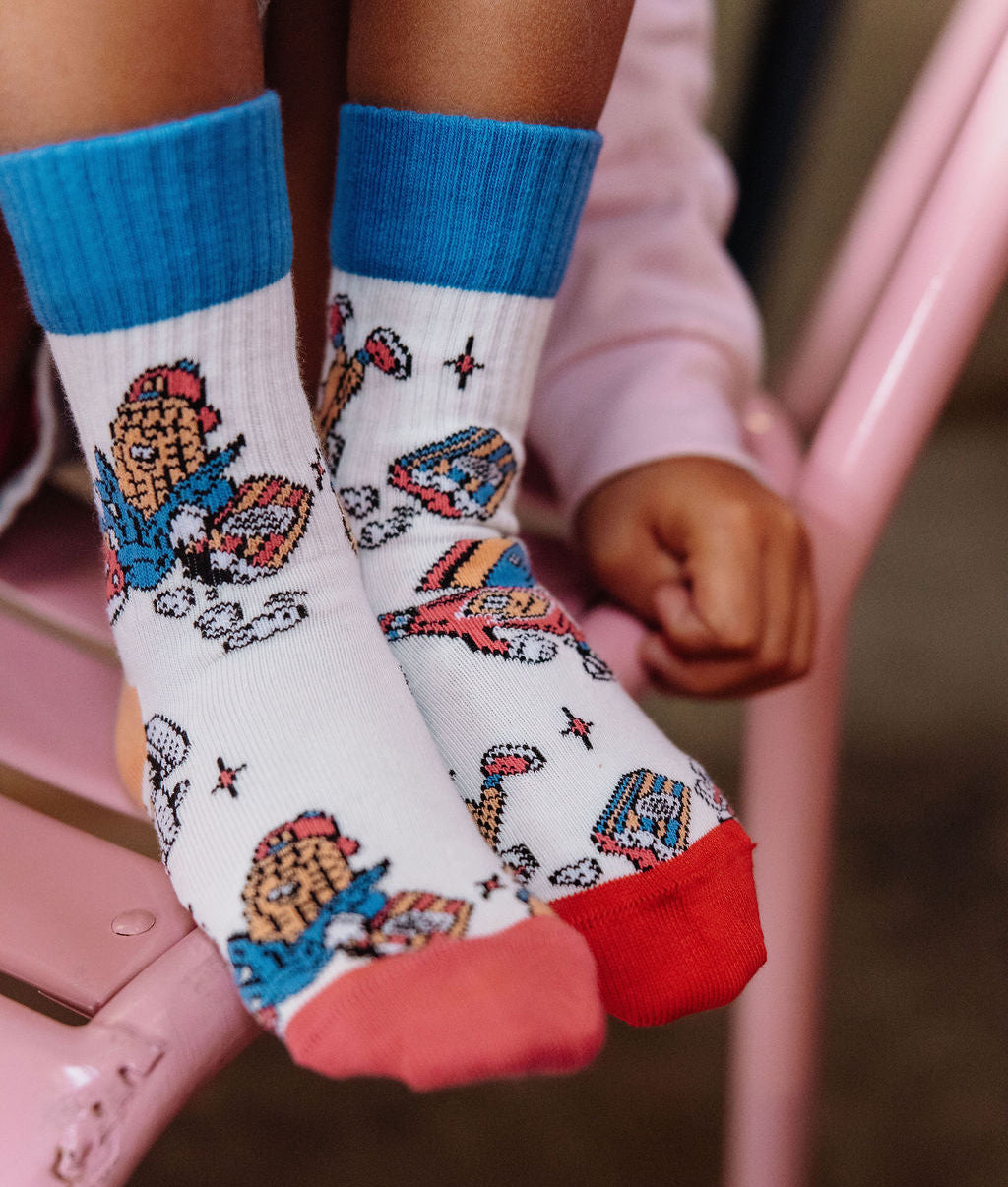 Children's white socks with blue and red mascot patterns Hello Hossy