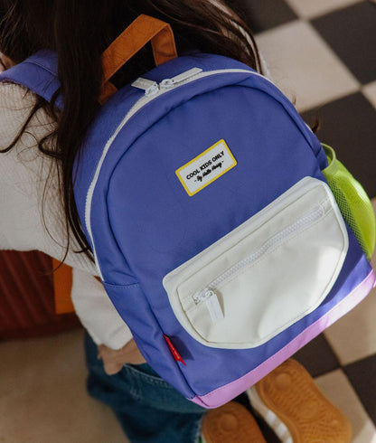 Children's purple backpack with white pocket and yellow detail Hello Hossy