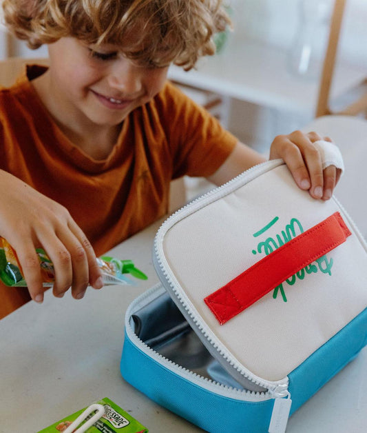 Children's snack bag blue white red handle green text Hello Hossy