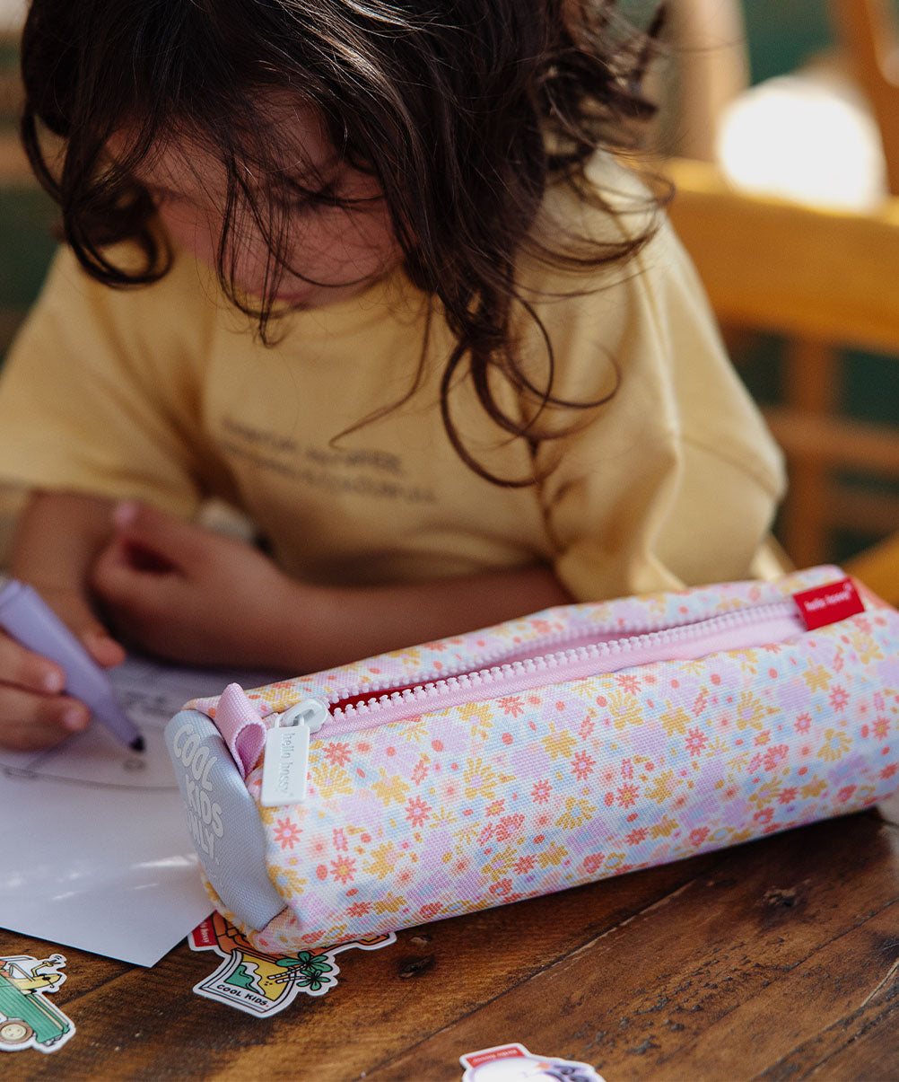 Trousse Scolaire Enfants Retro Flowers, Maternelle et Primaire, Cool Kids Only !