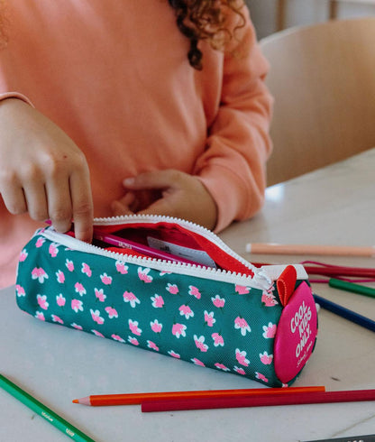 Trousse scolaire enfant vert imprimé fleurs rose inscription Cool Kids Only Hello Hossy