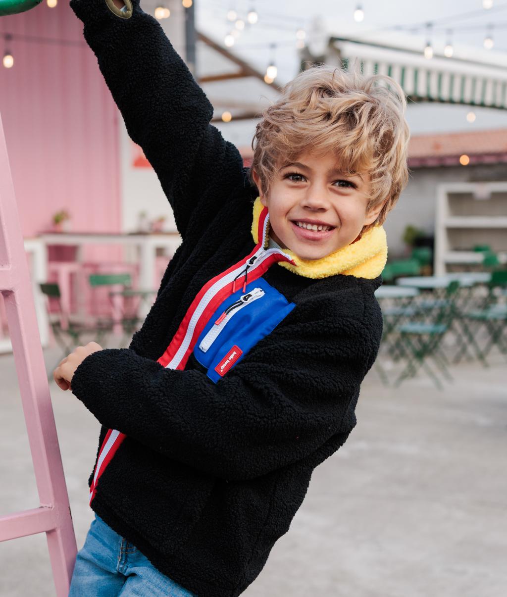 Children's black fleece jacket yellow collar blue zipped pocket Hello Hossy