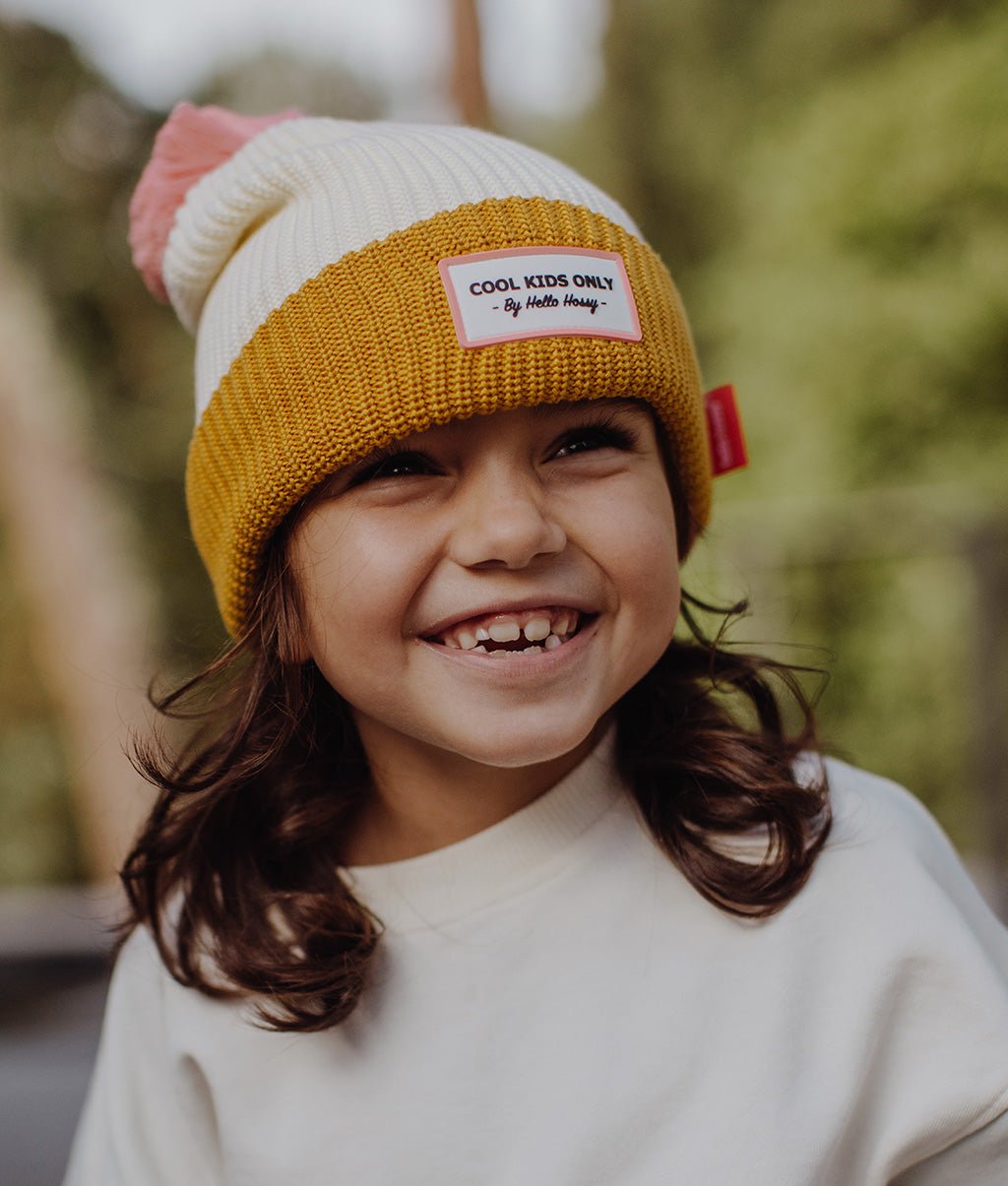 Bonnet Enfants Color Block Camel, avec pompon, doublure polaire, coton biologique, dès 9 mois, Cool Kids Only !
